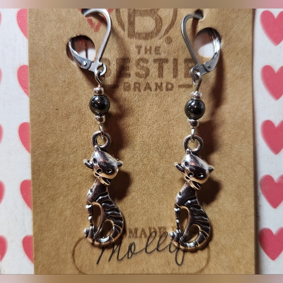 Silver in Color Beaded Kitty Cat Charm Earrings Dangle Leverback Clasp - Picture 2 of 2